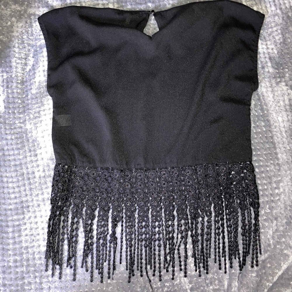 Black short sleeve shirt